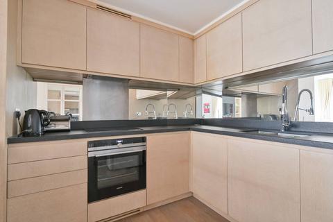 2 bedroom flat for sale, Legacy Building, Embassy Gardens, Nine Elms, London, SW11