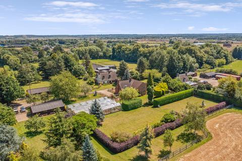 4 bedroom detached house for sale, Homefield Road, Bedford MK44