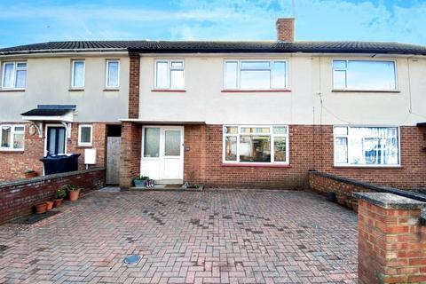 3 bedroom terraced house for sale, The Headlands, The Headlands, Northampton NN3 2NT