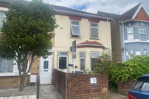 3 bedroom terraced house for sale, Kingston Road, Southall