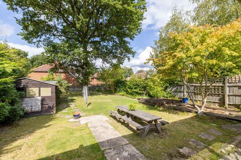 102 Copthorne Road, Felbridge, East Grinstead, RH19 2NU