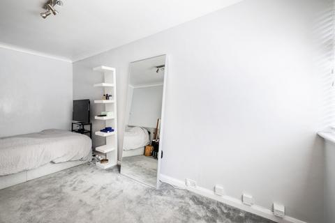 102 Copthorne Road, Felbridge, East Grinstead, RH19 2NU