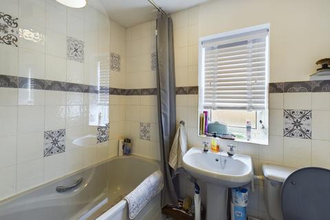 20 Aspen Drive, Quedgeley, Gloucester, GL2 4EN