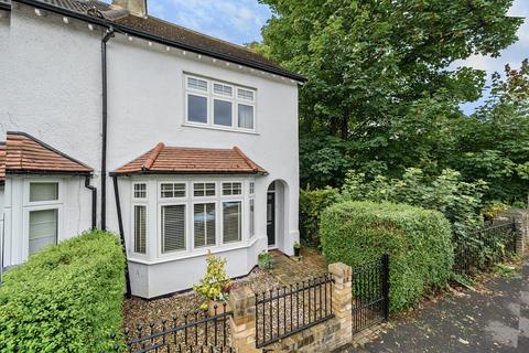 35 Burtons Road, Hampton Hill, Hampton, TW12 1DB