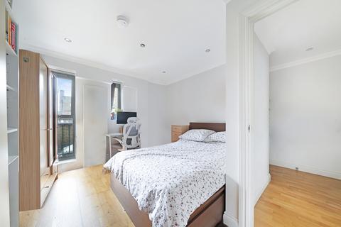 2 bedroom flat for sale, Woodseer Street, London