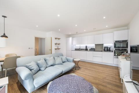 2 bedroom flat for sale, Pipit Drive, London