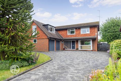 5 bedroom detached house for sale, Aubreys, Letchworth Garden City, SG6 3TU