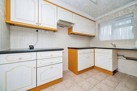 2 bedroom apartment for sale, St Marys Close, Leighton Buzzard LU7