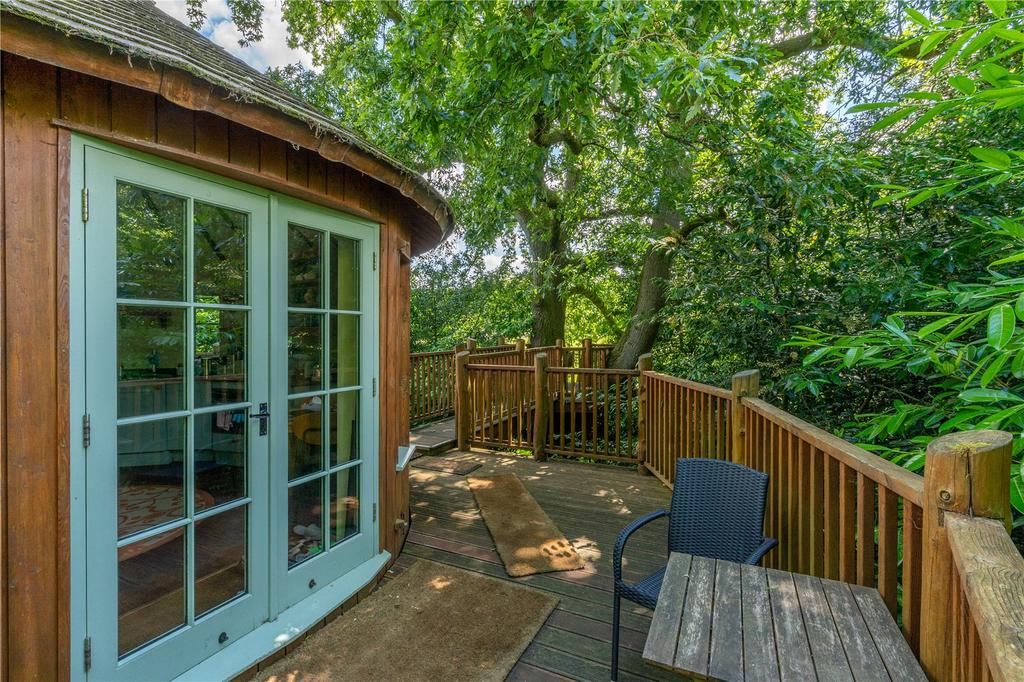 Tree House Terrace