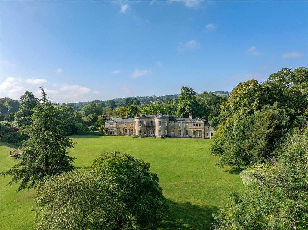 Harptree Court