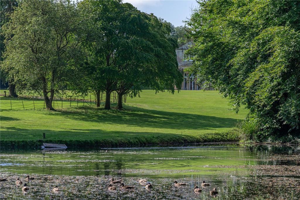 Lake &amp; Grounds