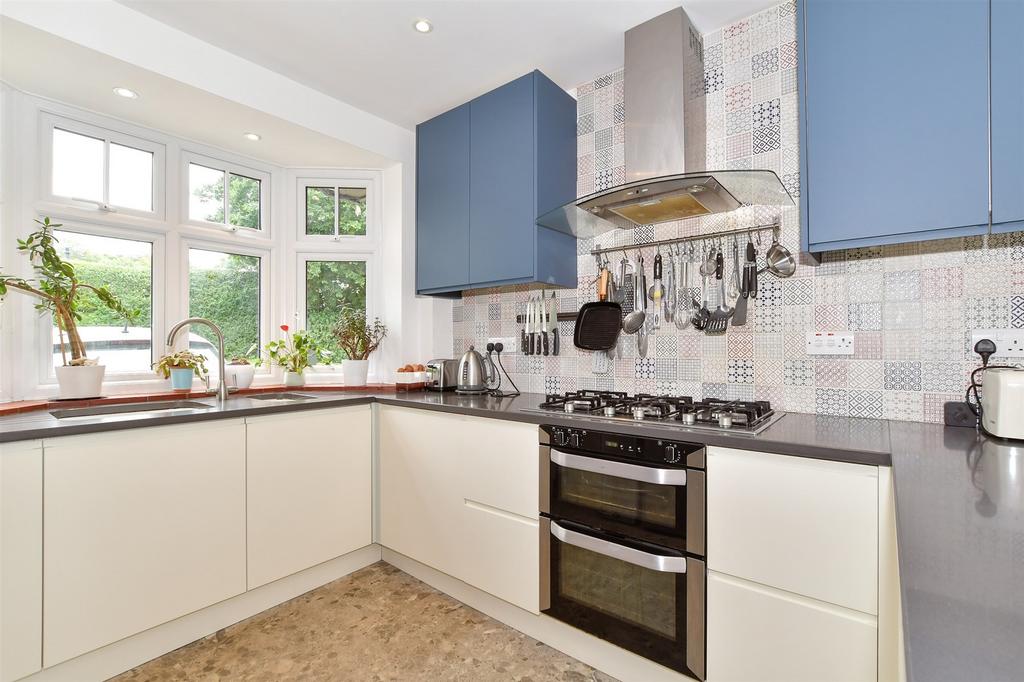 Kitchen/ Breakfast Room