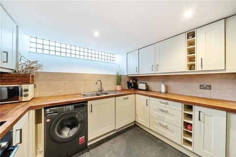 3 bedroom apartment for sale, Denmark Road, London