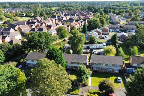 2 bedroom maisonette for sale, High Street, Shirley