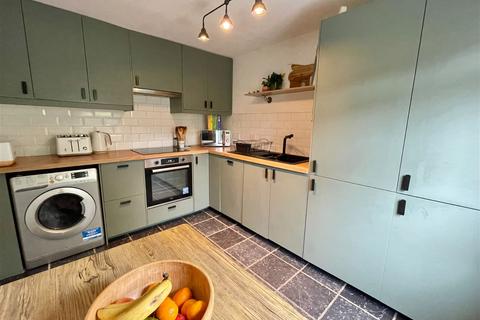 3 bedroom terraced house for sale, Griffin Lane, Dickens Heath