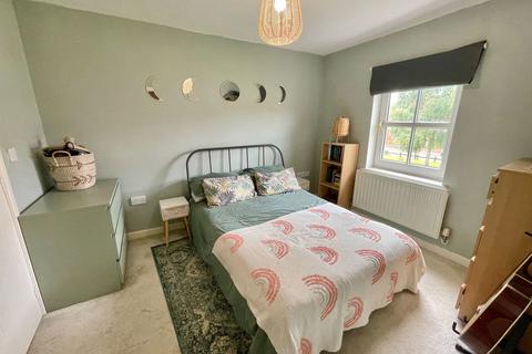 6 Griffin Lane, Dickens Heath, Solihull, B90 1TS