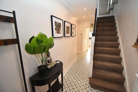 38 Burnaston Road, Hall Green, Birmingham, B28 8DJ