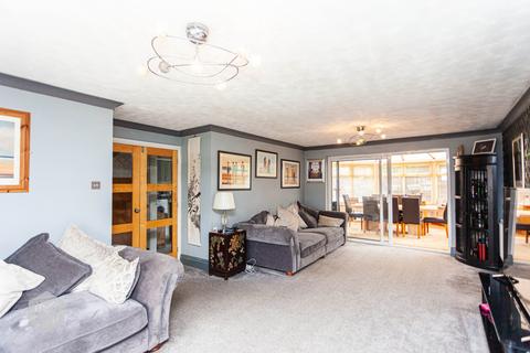 4 bedroom detached house for sale, Parnham Close, Radcliffe, Manchester, Greater Manchester, M26 3XU