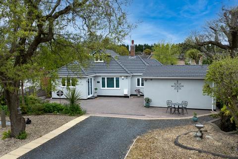 3 bedroom detached bungalow for sale, Dyas Road, Hollywood