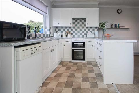 197 Burrs Road, Clacton-on-sea, CO15 4LN