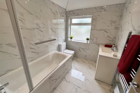 1 Cropthorne Road, Shirley, Solihull, B90 3JW