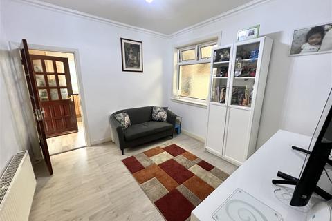 28 Smirrells Road, Birmingham, B28 0LB