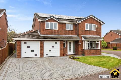 5 bedroom detached house to rent, Fossdale Moss, Leyland, South Ribble, PR26