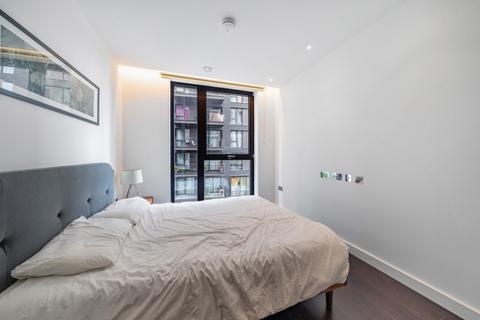 1 bedroom apartment to rent, Ponton Road London SW11