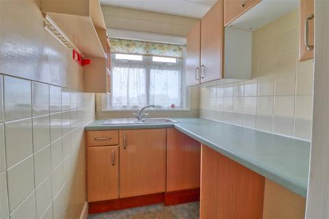 2 bedroom apartment for sale, Clacton on Sea CO15