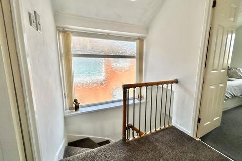 28 Bronte Farm Road, Shirley, Solihull, B90 3DE