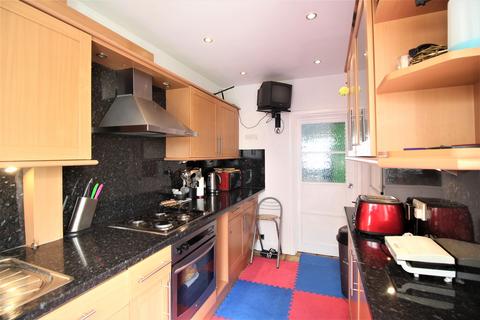 2 bedroom terraced house to rent, Belmont Road, Harrow HA3