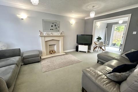 4 bedroom detached house for sale, Chadstone Close, Monkspath