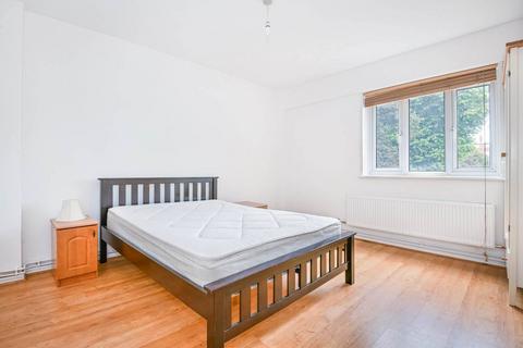 3 bedroom flat for sale, Basingdon Way, Denmark Hill, London, SE5