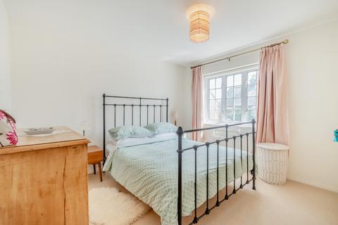 30 Albion Road, Chalfont St Giles, HP8 4EW