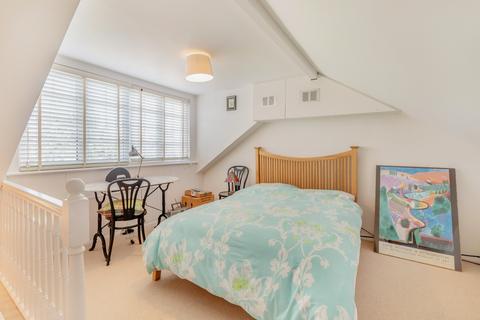 30 Albion Road, Chalfont St Giles, HP8 4EW