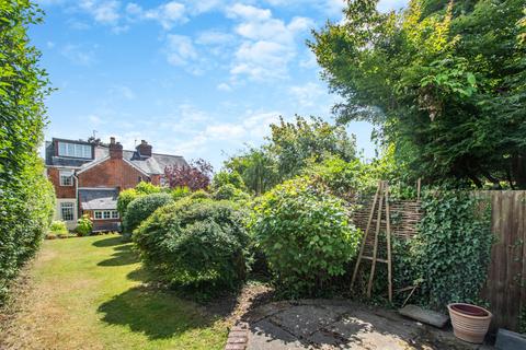 30 Albion Road, Chalfont St Giles, HP8 4EW