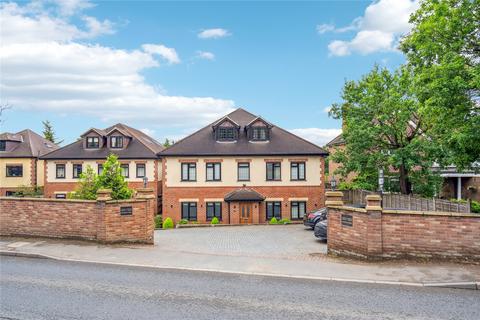 3 bedroom penthouse to rent, London View, 211-213 Swakeleys Road, Ickenham, UB10