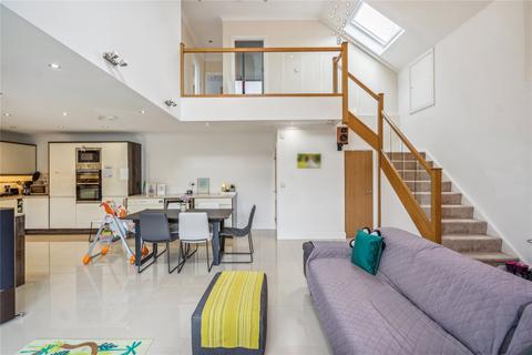 3 bedroom penthouse to rent, London View, 211-213 Swakeleys Road, Ickenham, UB10