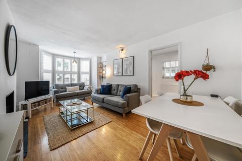 24a Ramsden Road, London, SW12 8QY