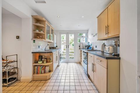 24a Ramsden Road, London, SW12 8QY