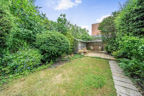 24a Ramsden Road, London, SW12 8QY