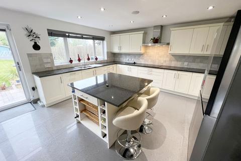 5 bedroom detached house for sale, Birchy Close, Dickens Heath, Solihull