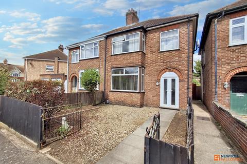 3 bedroom semi-detached house for sale, Norton Road, Dogsthorpe, Peterborough, PE1