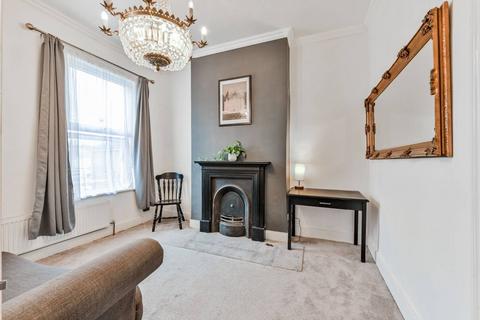 3 bedroom flat to rent, MARKHOUSE ROAD, LONDON, E17, Walthamstow, London, E17