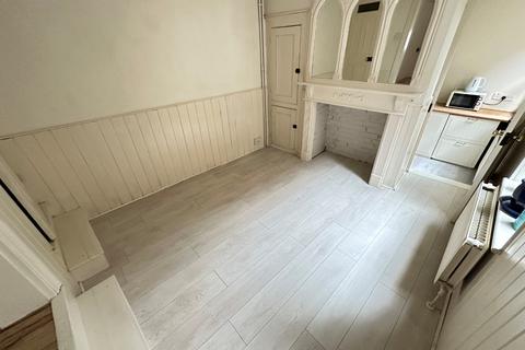 305 Hitchin Road, Luton, LU2 7SL