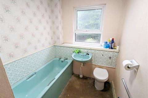 27 Coppice Drive, Birmingham, B27 7NQ
