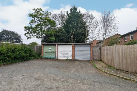 27 Coppice Drive, Birmingham, B27 7NQ