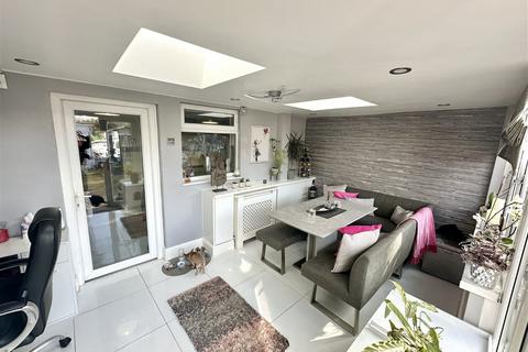 81 Durley Road, Birmingham, B25 8EH