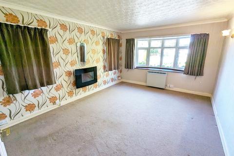 2 bedroom semi-detached bungalow for sale, Malthouse Lane, Earlswood