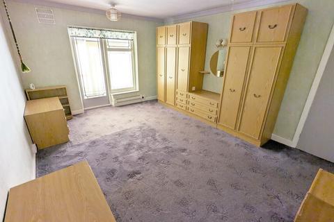 84 Malthouse Lane, Earlswood, Solihull, B94 5SA